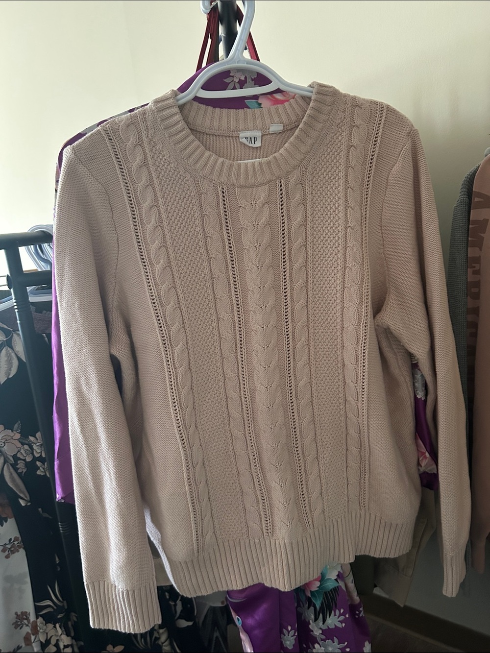 GAP Women's Cable Crewneck Sweater - Beige